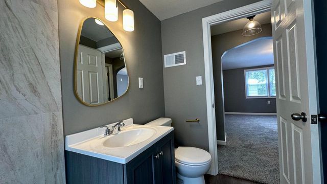 4951 36th STREET, Hartland, WI 53029