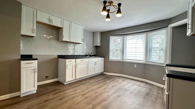 4951 36th STREET, Hartland, WI 53029