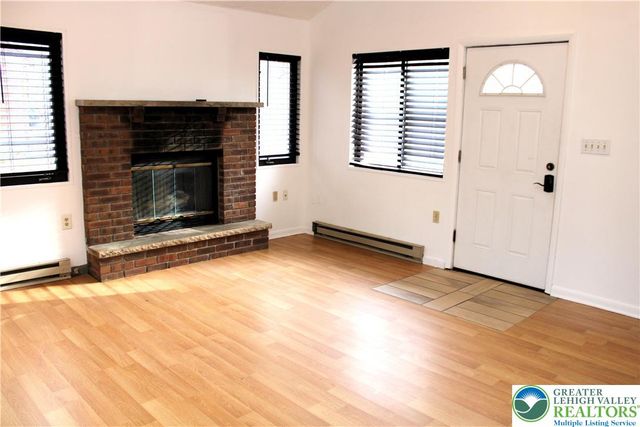 15 Hilltop Circle, Middle Smithfield Twp, PA 18302