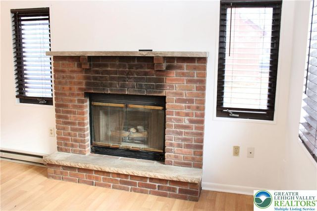 15 Hilltop Circle, Middle Smithfield Twp, PA 18302