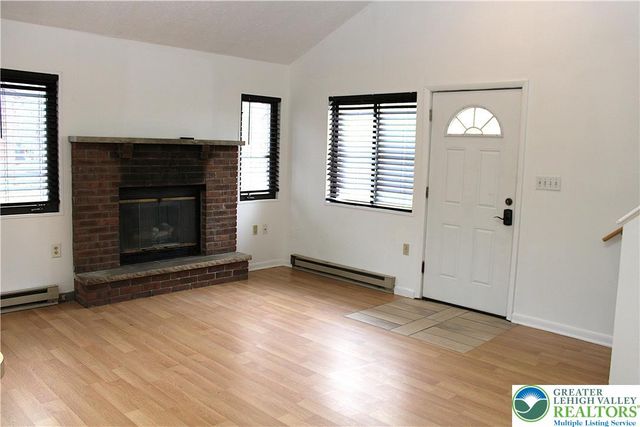 15 Hilltop Circle, Middle Smithfield Twp, PA 18302