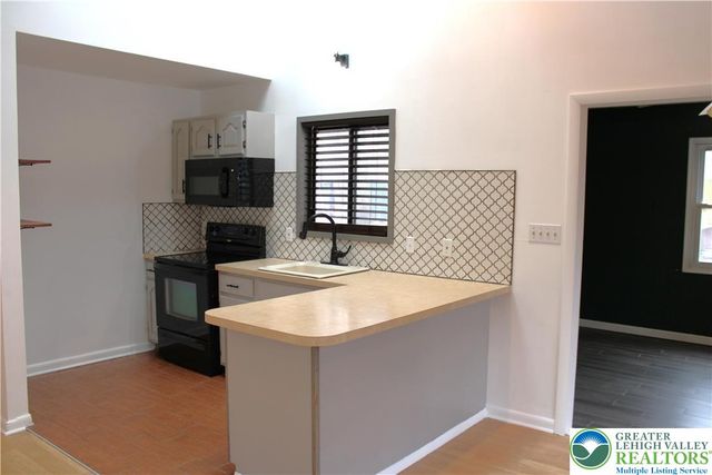 15 Hilltop Circle, Middle Smithfield Twp, PA 18302