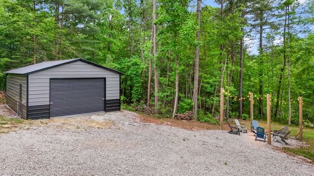47 Wolfe Lake Spur Road, Campton, KY 41301