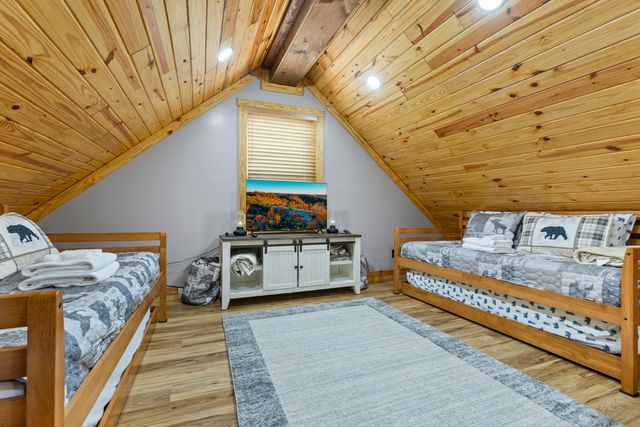 47 Wolfe Lake Spur Road, Campton, KY 41301