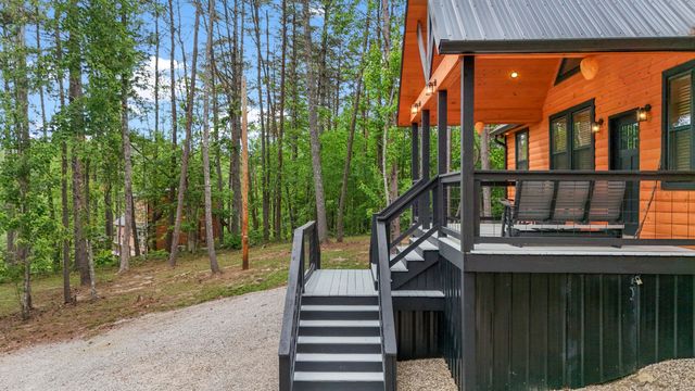 47 Wolfe Lake Spur Road, Campton, KY 41301