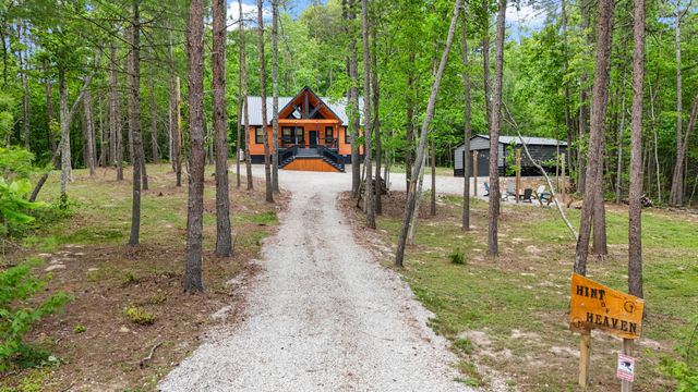47 Wolfe Lake Spur Road, Campton, KY 41301
