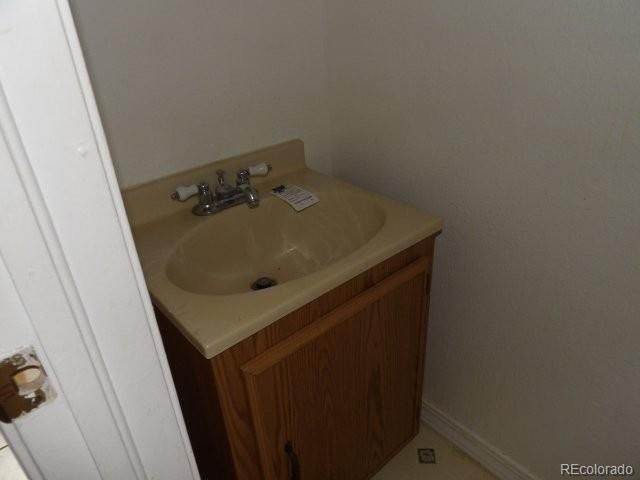 14272 E Hawaii Circle B, Aurora, CO 80012