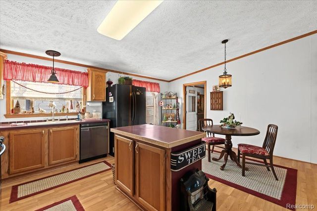 4482 Wynnwood Drive, Howell, MI 48843