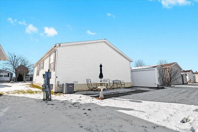 4482 Wynnwood Drive, Howell, MI 48843