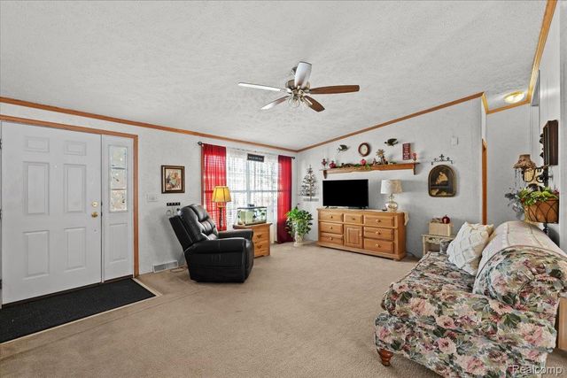 4482 Wynnwood Drive, Howell, MI 48843