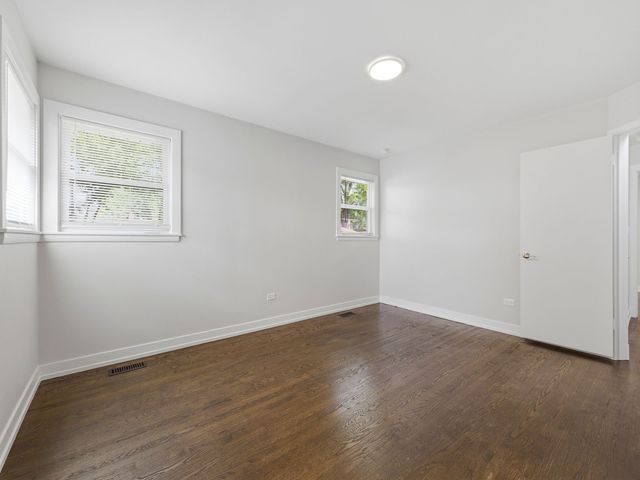5544 Oakdale Drive, Oak Lawn, IL 60453