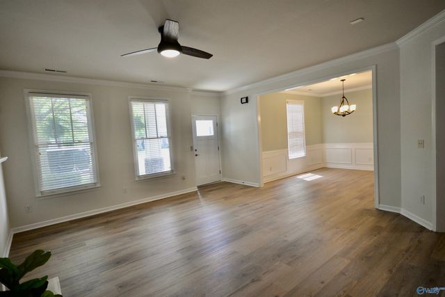 307 Acorn Grove Lane SW, Huntsville, AL 35824