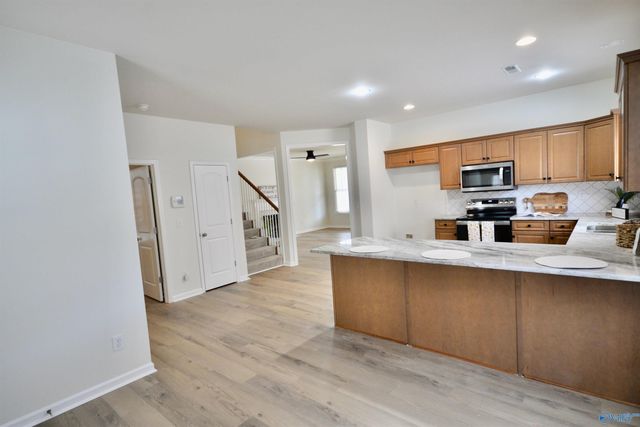 307 Acorn Grove Lane SW, Huntsville, AL 35824