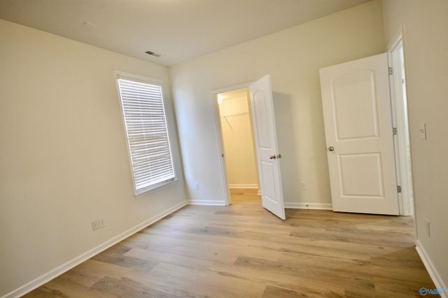 307 Acorn Grove Lane SW, Huntsville, AL 35824