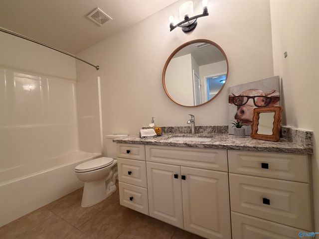 307 Acorn Grove Lane SW, Huntsville, AL 35824