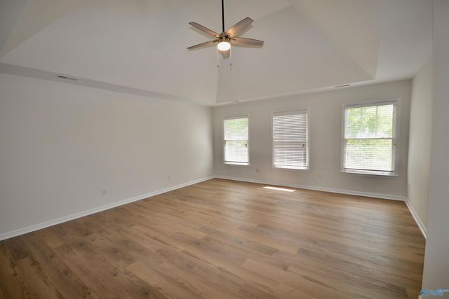 307 Acorn Grove Lane SW, Huntsville, AL 35824