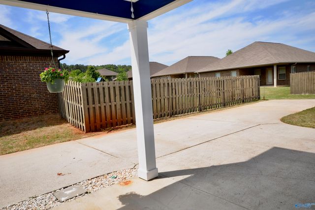 307 Acorn Grove Lane SW, Huntsville, AL 35824