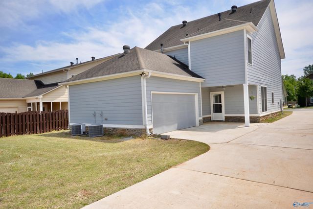 307 Acorn Grove Lane SW, Huntsville, AL 35824