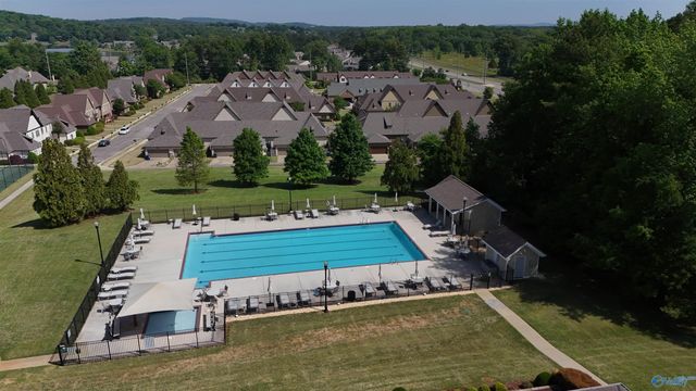 307 Acorn Grove Lane SW, Huntsville, AL 35824