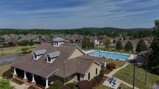 307 Acorn Grove Lane SW, Huntsville, AL 35824
