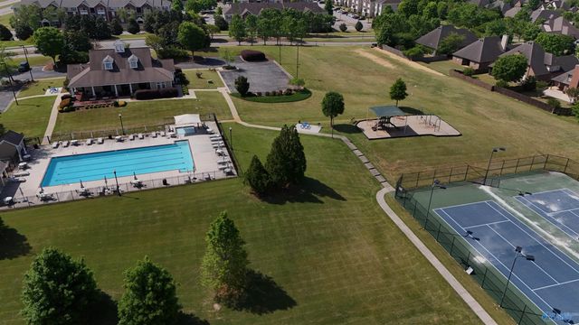 307 Acorn Grove Lane SW, Huntsville, AL 35824