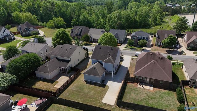 307 Acorn Grove Lane SW, Huntsville, AL 35824