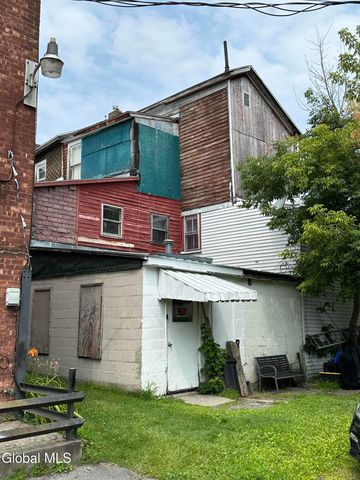 26 N Market Street, Johnstown, NY 12095