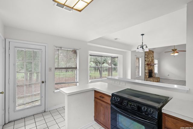 336 Lost Trail, La Vernia, TX 78121