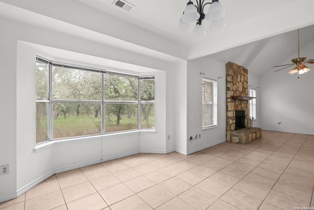 336 Lost Trail, La Vernia, TX 78121