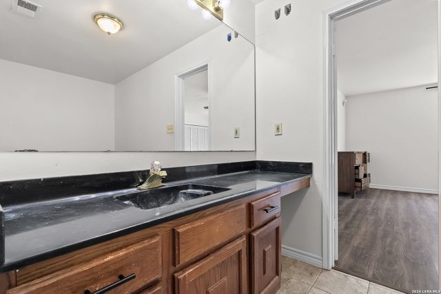 336 Lost Trail, La Vernia, TX 78121