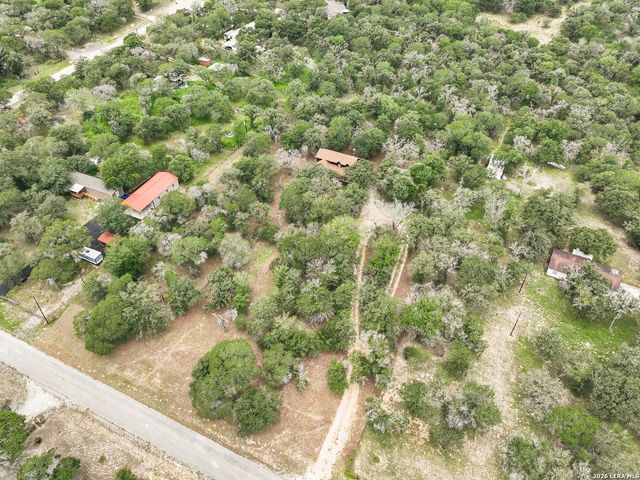 336 Lost Trail, La Vernia, TX 78121