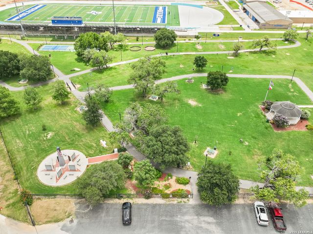 336 Lost Trail, La Vernia, TX 78121