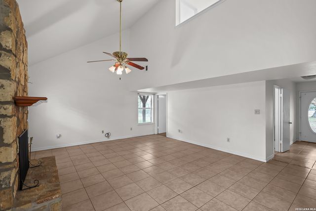 336 Lost Trail, La Vernia, TX 78121