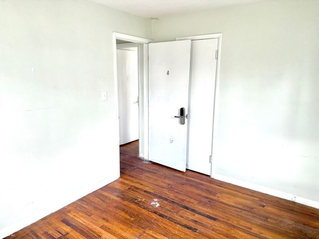 4301 E 21st Street, Indianapolis, IN 46218