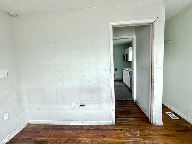 4301 E 21st Street, Indianapolis, IN 46218