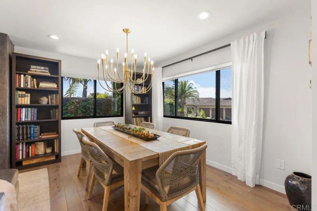 8675 Glenwick Lane, La Jolla, CA 92037