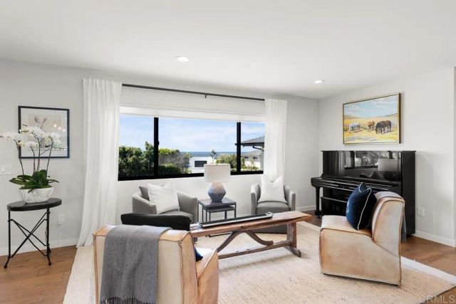 8675 Glenwick Lane, La Jolla, CA 92037