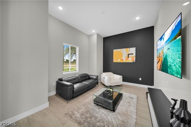 1425 SW 24th ST, Cape Coral, FL 33991