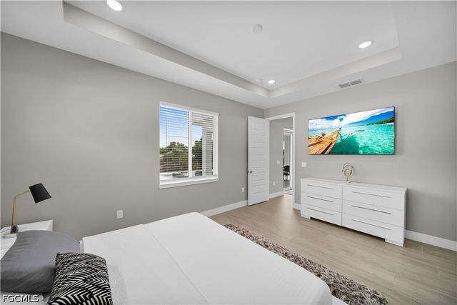 1425 SW 24th ST, Cape Coral, FL 33991