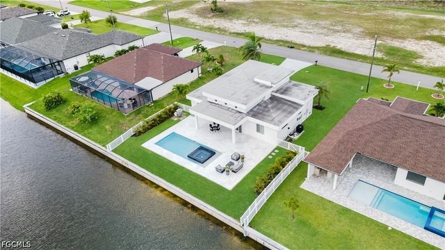 1425 SW 24th ST, Cape Coral, FL 33991