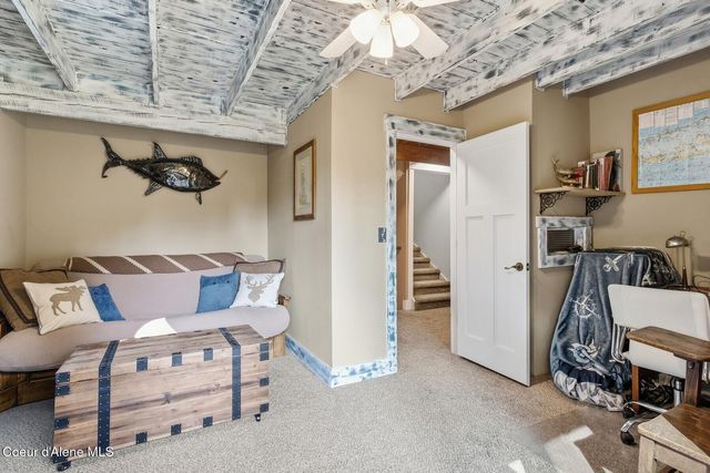 627 Y For Rd, Cocolalla, ID 83813