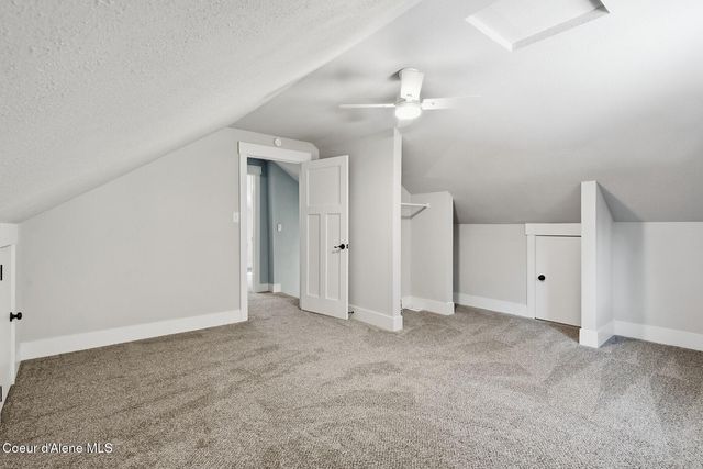 627 Y For Rd, Cocolalla, ID 83813