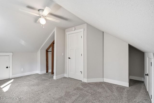 627 Y For Rd, Cocolalla, ID 83813