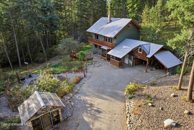 627 Y For Rd, Cocolalla, ID 83813