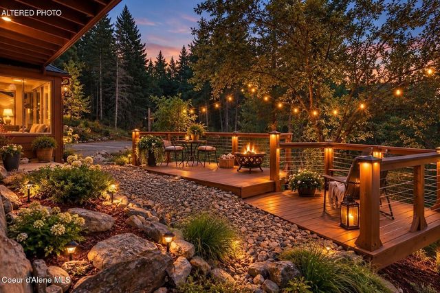 627 Y For Rd, Cocolalla, ID 83813