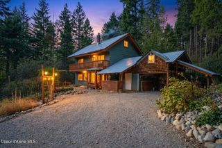 627 Y For Rd, Cocolalla, ID 83813
