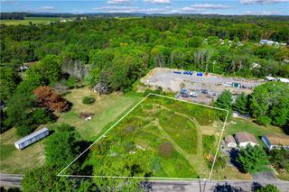 112 Elgie Dr, Center Twp, PA 16001