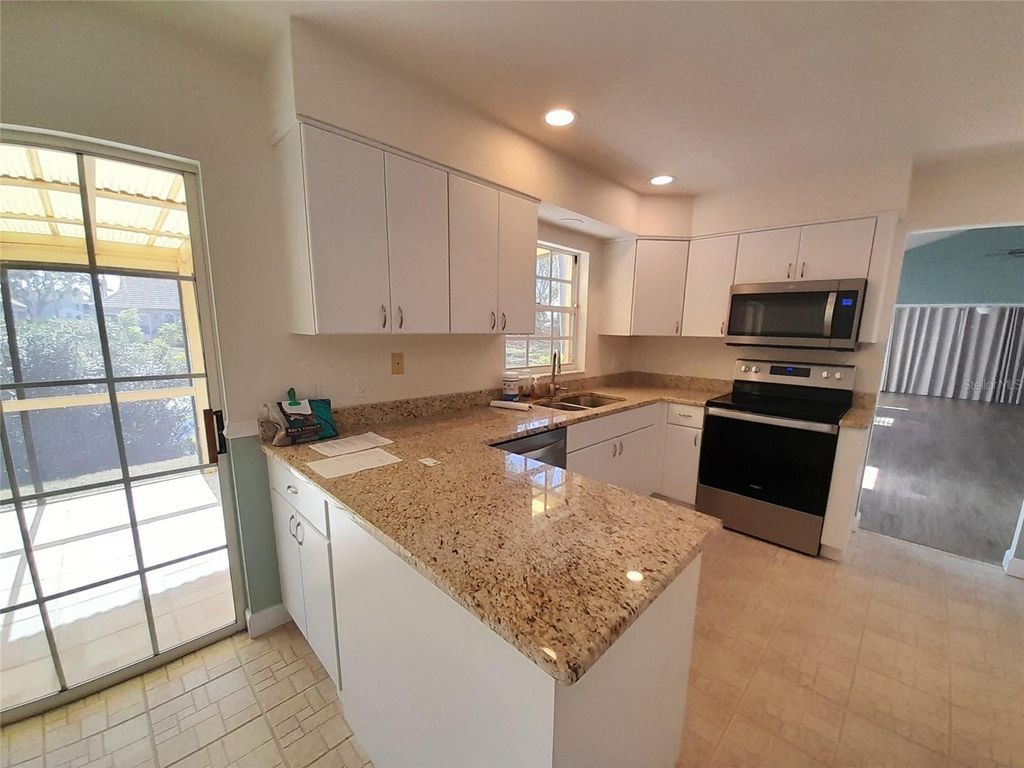 3520 57TH AVENUE CIRCLE W, BRADENTON, FL 34210 — photo 5