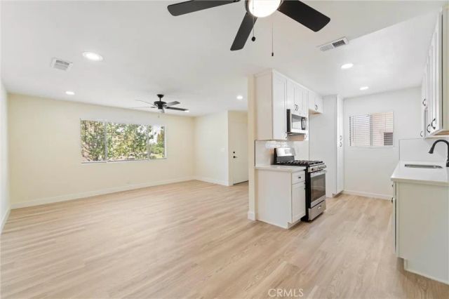 1382 Via Santiago D, Corona, CA 92882