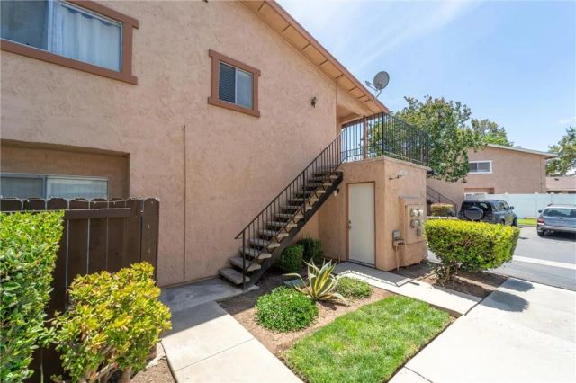 1382 Via Santiago D, Corona, CA 92882
